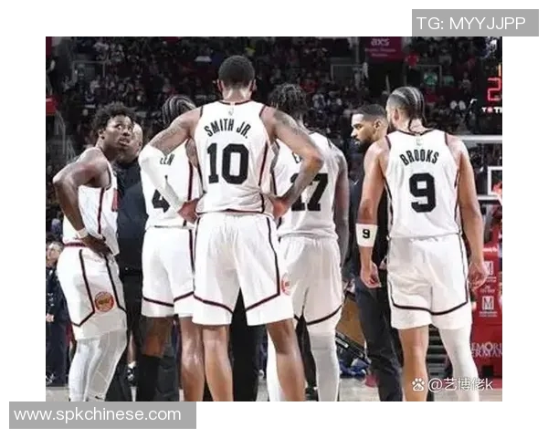 湖人队与火箭队球员对决分析及比赛精彩瞬间回顾