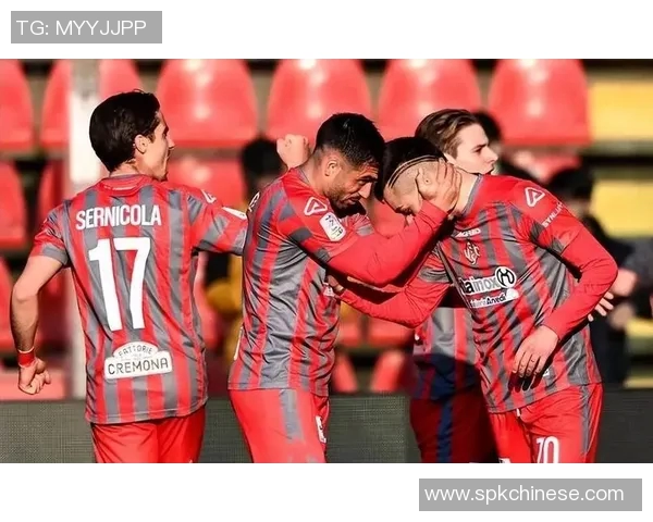 莱切主场迎战斯佩齐亚争夺意甲保级关键三分之战