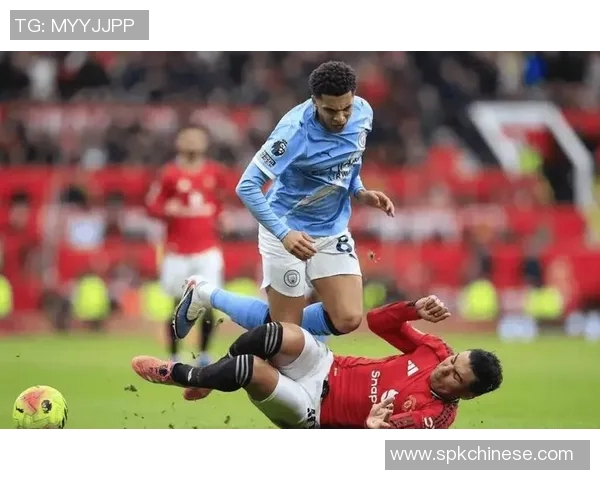 阿森纳与曼联精彩对决瞬间回顾及比赛精彩图片分享