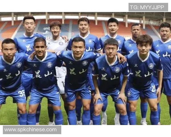 天山雪豹迎战上海申勇夺胜利的激烈较量与精彩瞬间回顾